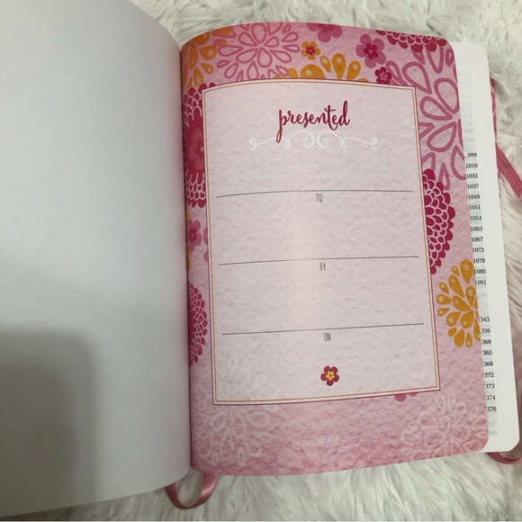 Holly Bible journal Edition - Picture 5 of 5